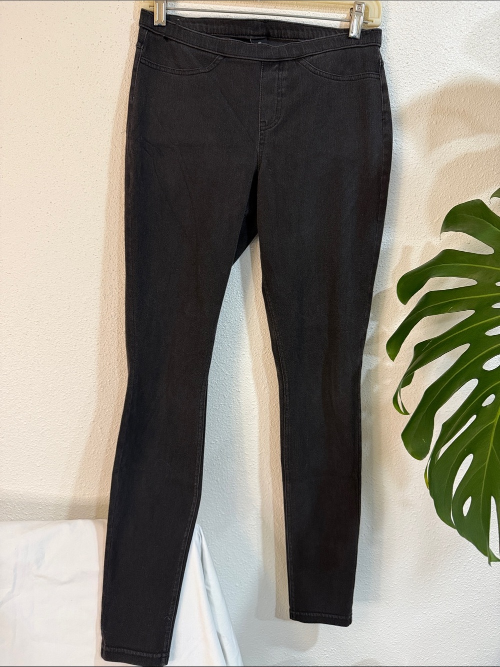 HUE Black Skinny Women’s Jeans